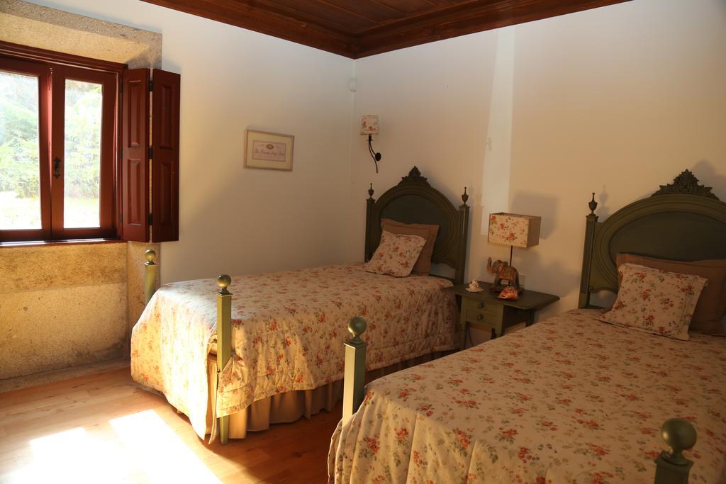 Quinta Dos Castanheiros Bed And Breakfast Ponte de Lima Kamer foto